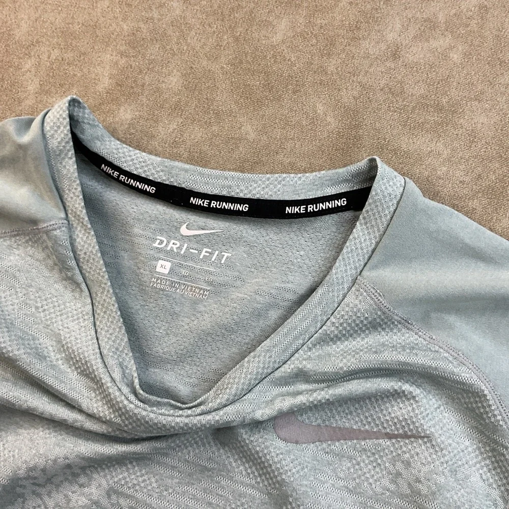 Nike T-Shirt Men Sz XL Miller Breathe Running Lightweight Crewneck Camo 904661